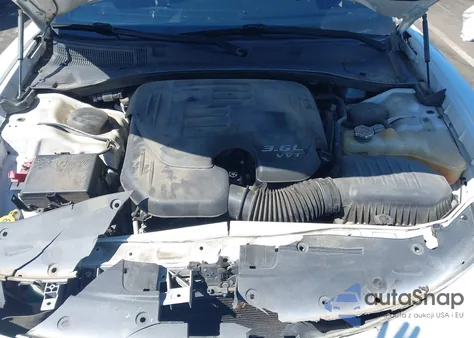 2017 Dodge Charger Sxt Rwd z USA, uszkodzony, nr VIN 2C3CDXHG8HH562686